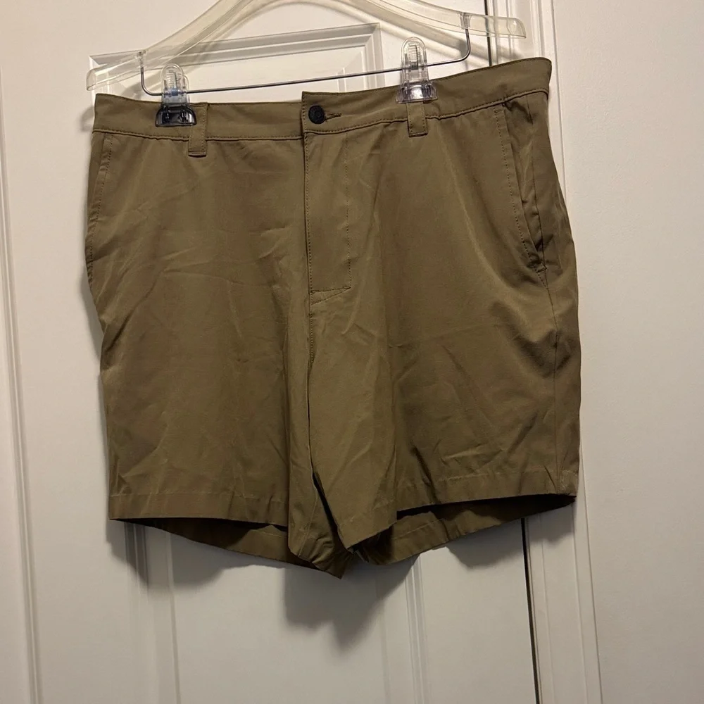 Banana Republic Men's Brown Flat Front Shorts